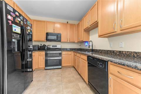 6819 Osage Circle, West Palm Beach FL - photo 10 of 37