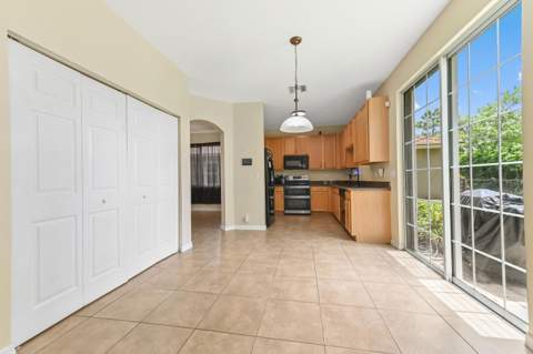 6819 Osage Circle, West Palm Beach FL - photo 13 of 37