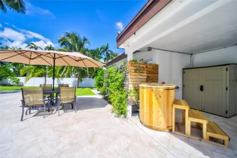 250 NE 27th Court, Boca Raton FL - photo 20 of 36