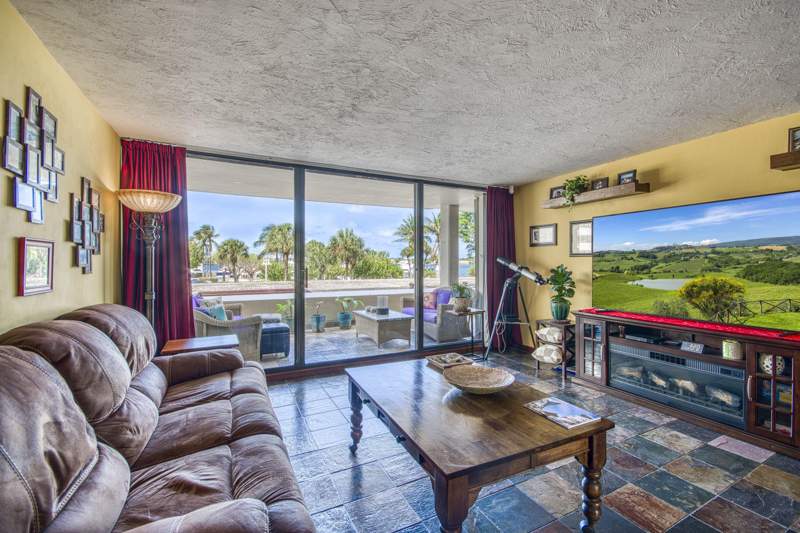 2 bedroom Condominium at 136 Lakeshore Drive #211, Old Port Cove, North Palm Beach — photo 5