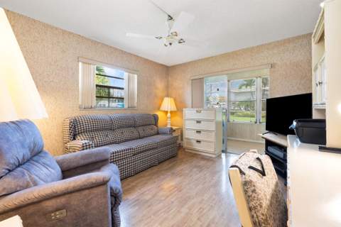 97 Flanders #C, Delray Beach FL - photo 8 of 13