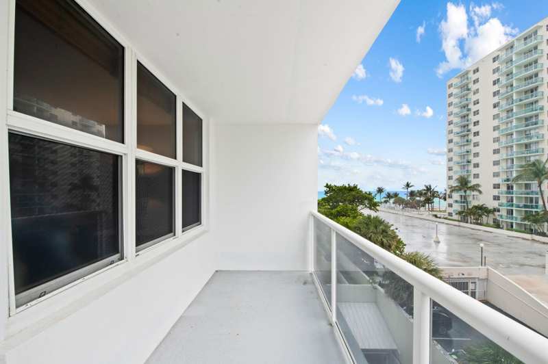 1 bedroom Condominium at 3725 S Ocean Drive #420, Sea Air Towers Condo, Hollywood — photo 1