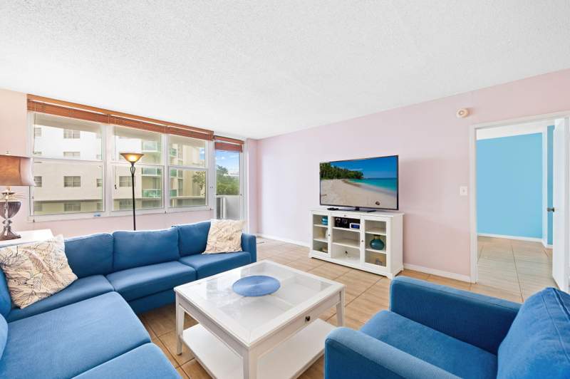 1 bedroom Condominium at 3725 S Ocean Drive #420, Sea Air Towers Condo, Hollywood — photo 3