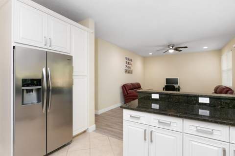 1086 NW Leonardo Circle, Port St. Lucie FL - photo 22 of 30