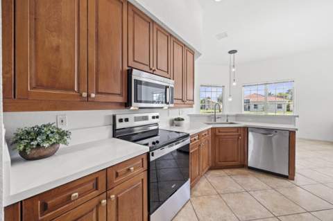 6721 Arno Way, Boynton Beach FL - photo 8 of 56