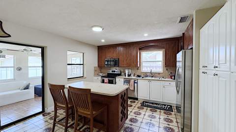 411 SE 4th Street, Dania Beach FL - photo 10 of 70