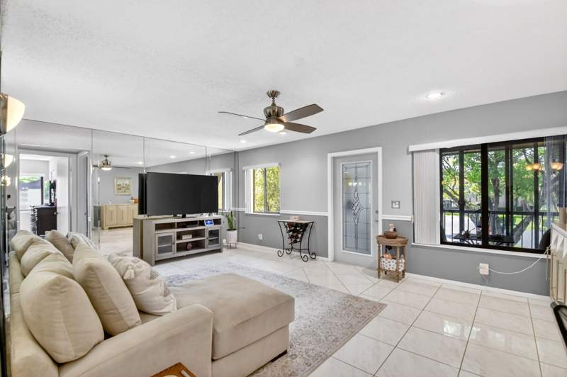 2 bedroom Condominium at 207 Pine Hov Circle #D2, Pine Ridge South II Condo, Greenacres — photo 5