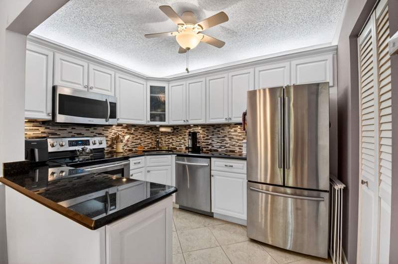 2 bedroom Condominium at 207 Pine Hov Circle #D2, Pine Ridge South II Condo, Greenacres — photo 4
