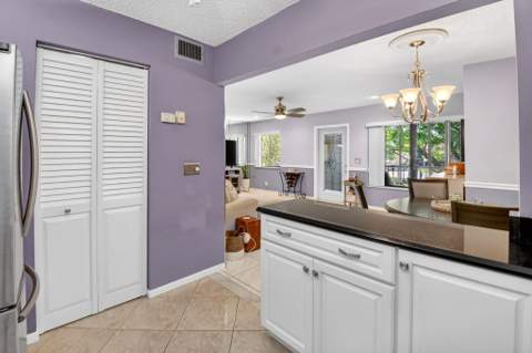 207 Pine Hov Circle #D2, Greenacres FL - photo 16 of 36