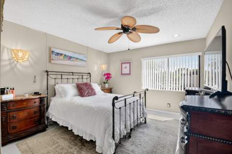 207 Pine Hov Circle #D2, Greenacres FL - photo 23 of 36