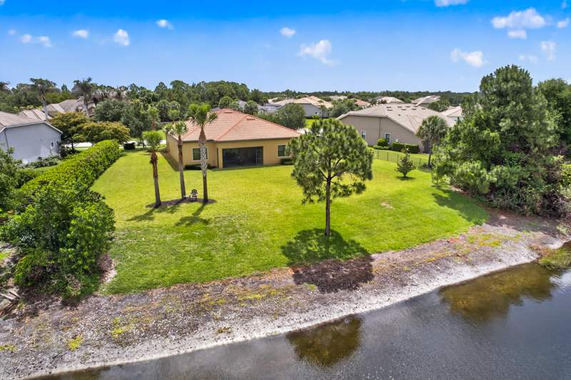 3 bedroom Single Family Residence at 941 SW Sea Green Street, Sand Trail (Aka Copperleaf), Palm City — photo 5