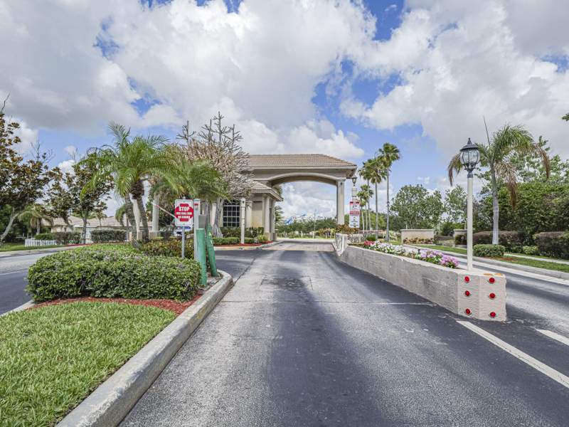 3 bedroom Single Family Residence at 391 NW Sheffield Circle, St James Golf Club Pod E Phase II, Port St. Lucie — photo 3