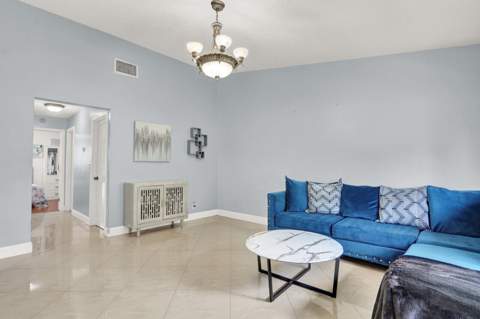 5272 Bosque Lane #31, West Palm Beach FL - photo 11 of 25