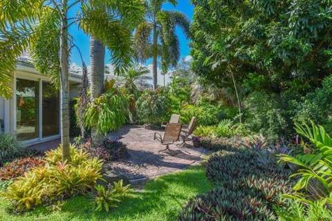 437 French Royale Circle, Atlantis FL - photo 9 of 40