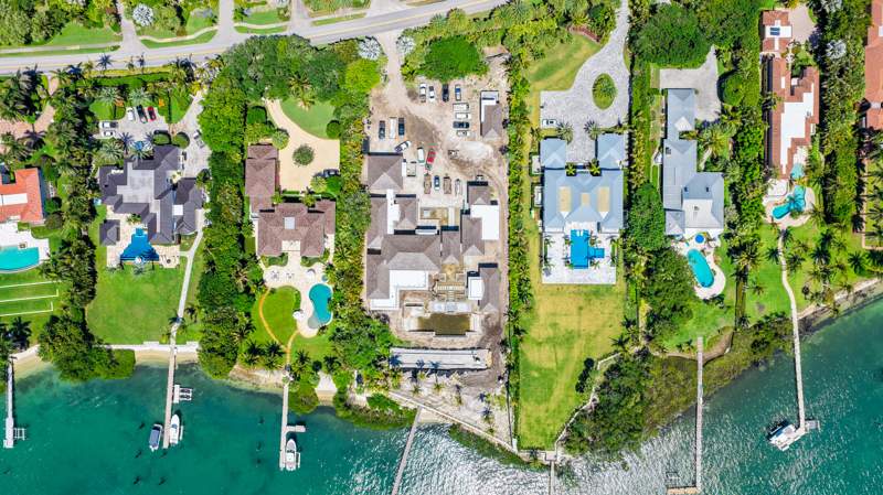 5 bedroom Single Family Residence at 508 S Beach Road, Jupiter Island, Jupiter Island — photo 2