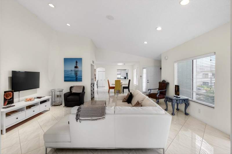2 bedroom Condominium at 7485 Glendevon Lane #1105, Gleneagles Condo I, Delray Beach — photo 4