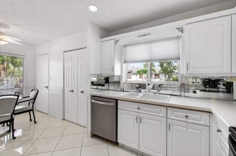 7485 Glendevon Lane #1105, Delray Beach FL - photo 11 of 61