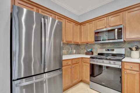 196 Evergrene Parkway, Palm Beach Gardens FL - photo 13 of 32