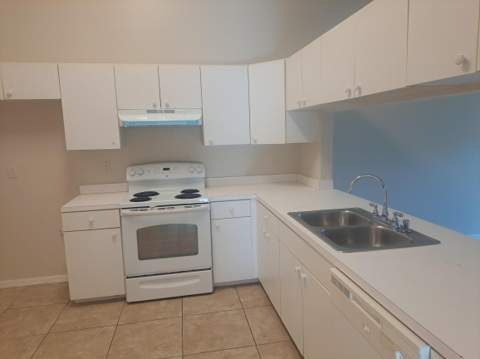 2838 Stoneway Lane, Fort Pierce FL - photo 7 of 56