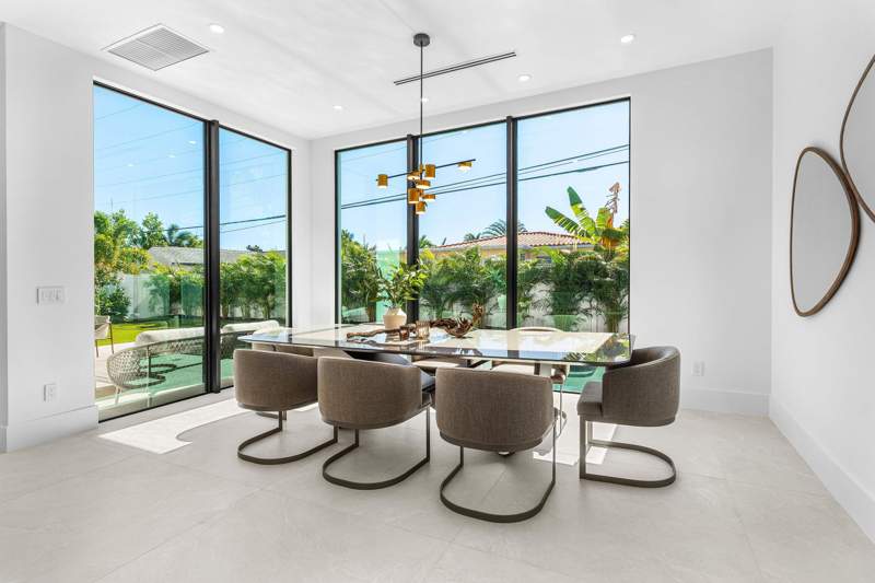 5 bedroom Single Family Residence at 435 NE 15th Terrace, Whisem Unit B, Boca Raton — photo 3