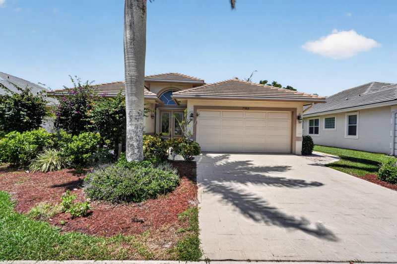 4 bedroom Single Family Residence at 7982 SE Hempstead Circle, Hobe Sound Golf Club, Hobe Sound — photo 1