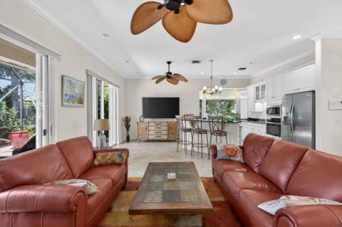 7982 SE Hempstead Circle, Hobe Sound FL - photo 8 of 58