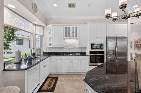 7982 SE Hempstead Circle, Hobe Sound FL - photo 15 of 58