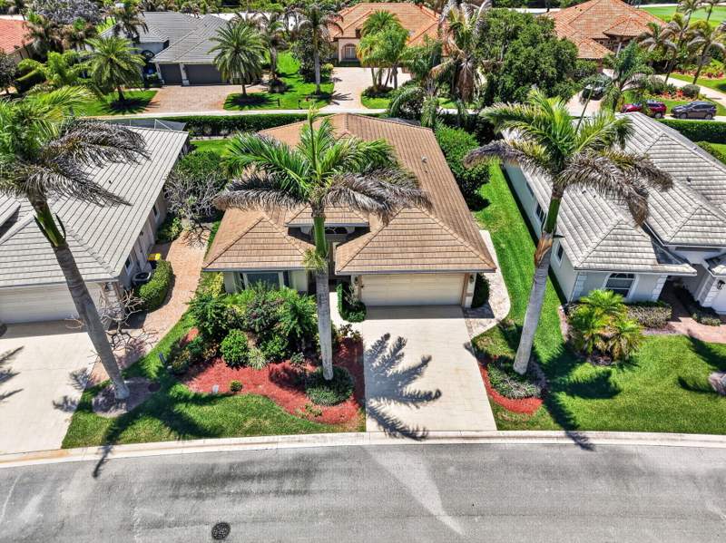 4 bedroom Single Family Residence at 7982 SE Hempstead Circle, Hobe Sound Golf Club, Hobe Sound — photo 5