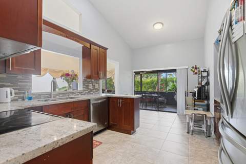 7040 Golf Pointe Circle, Tamarac FL - photo 12 of 45