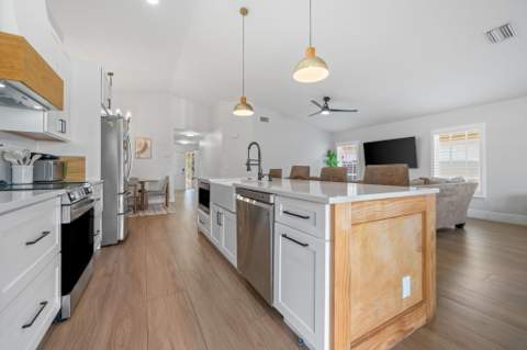 2540 NW 80th Avenue, Margate FL - photo 8 of 32