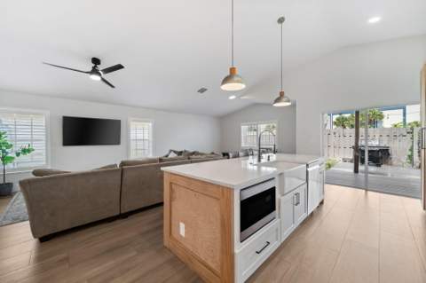 2540 NW 80th Avenue, Margate FL - photo 11 of 32