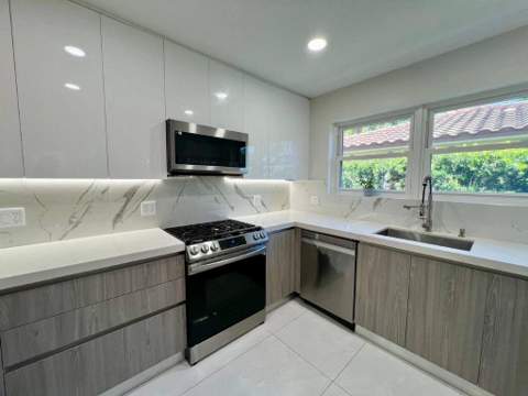 1042 Tyler Street, Hollywood FL - photo 13 of 15