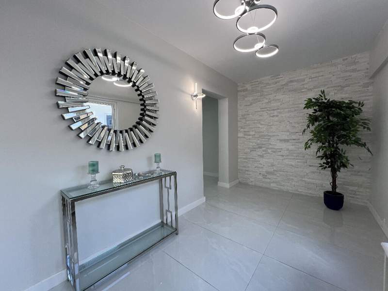 3 bedroom Single Family Residence at 1042 Tyler Street, Hollywood Lakes Sec 1-32, Hollywood — photo 3
