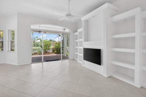 7035 Vivaldi Lane, Delray Beach FL - photo 16 of 46