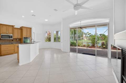 7035 Vivaldi Lane, Delray Beach FL - photo 15 of 46