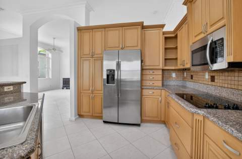 7035 Vivaldi Lane, Delray Beach FL - photo 9 of 46