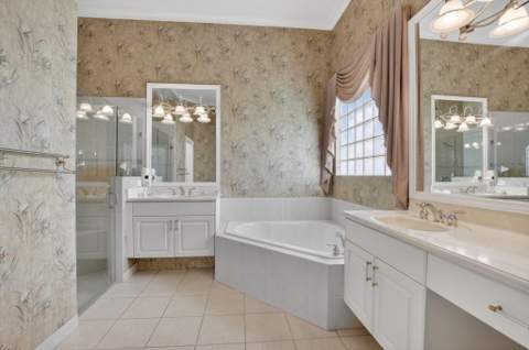 7035 Vivaldi Lane, Delray Beach FL - photo 20 of 46