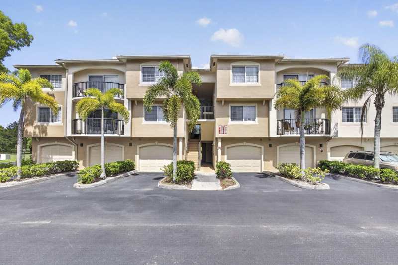 2 bedroom Condominium at 800 S Crestwood Ct Court #809, Grand View At Crestwood Condo, Royal Palm Beach — photo 1
