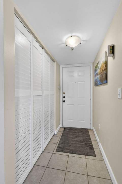 800 S Crestwood Ct Court #809, Royal Palm Beach FL - photo 8 of 55