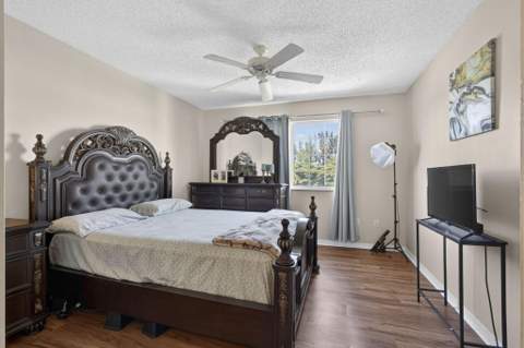 800 S Crestwood Ct Court #809, Royal Palm Beach FL - photo 9 of 55