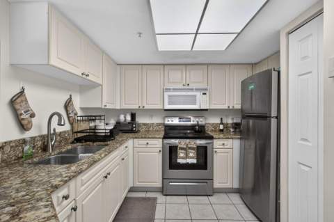 800 S Crestwood Ct Court #809, Royal Palm Beach FL - photo 20 of 55