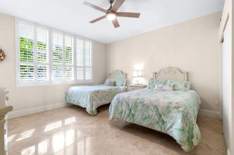 701 SE 21st Avenue #304, Deerfield Beach FL - photo 19 of 32