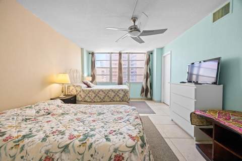 137 Golden Isles Drive #501, Hallandale Beach FL - photo 14 of 53