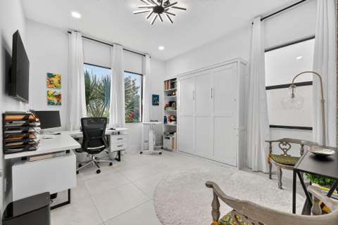 8252 Essex Country Club Drive, Boca Raton FL - photo 7 of 75
