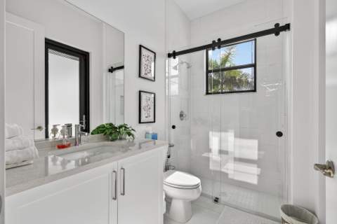 8252 Essex Country Club Drive, Boca Raton FL - photo 22 of 75