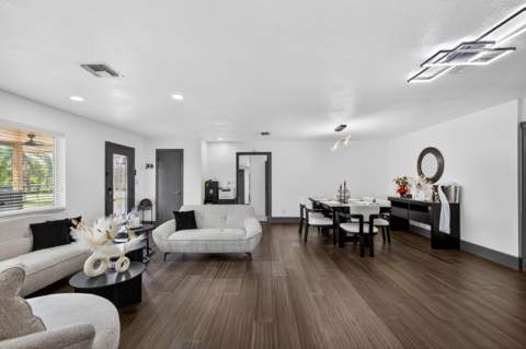 5500 West Place, Mangonia Park FL - photo 13 of 64