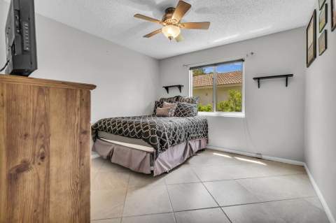 895 NW 110th Lane, Coral Springs FL - photo 24 of 37