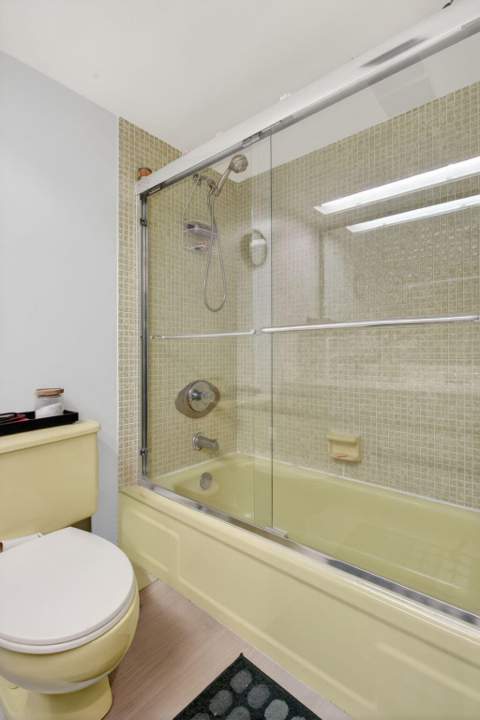 500 Oaks Lane #111, Pompano Beach FL - photo 19 of 25
