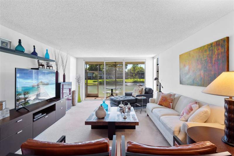 3 bedroom Condominium at 4240 Oaks Terrace #105, No 14 Palm-Aire Country Club, Pompano Beach — photo 2