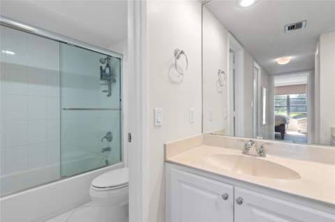 4240 Oaks Terrace #105, Pompano Beach FL - photo 15 of 23